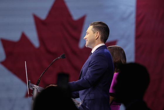 29일 피에르 포일리에브르 보수당 대표가 연설하고 있다. 로이터=연합뉴스