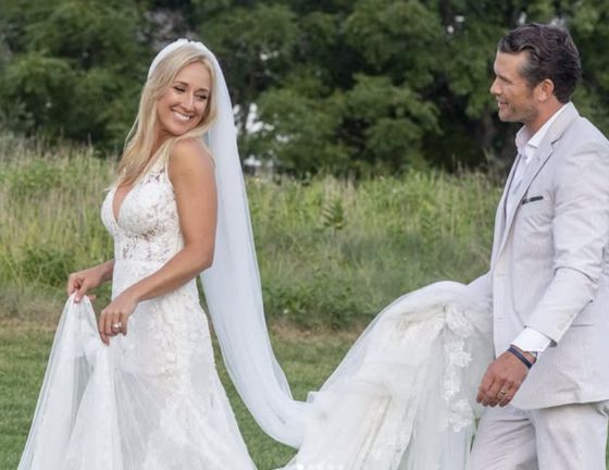 피트 헤그세스 장관과 제니퍼 라우셰는 2019년 뉴저지주에 위치한 도널드 트럼프 미국 대통령의 골프클럽에서 결혼했다. 사진 인스타그램