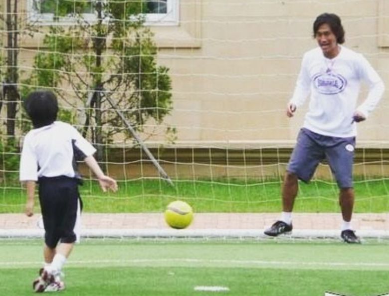 어릴적 이강인을 지도했던 유상철 전 감독. [사진 이강인 SNS]