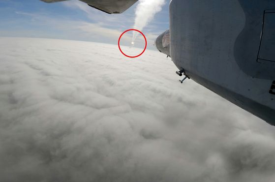 북한은 15일 공군비행대들의 반항공전투 및 공습훈련을 실시했다. 뉴스1