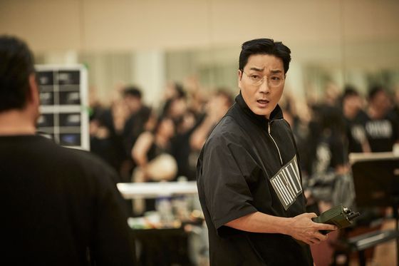 ‘메러디스’로 오페라 연기에 도전한 하도권. 서울대 성악과 출신 하도권은 레너드 라루 선장 역을 맡았다. [사진 오픈 씨어터]