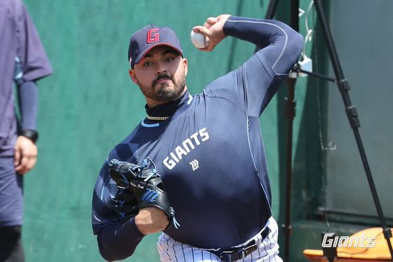 롯데에 합류한 감보아. 사진 롯데 자이언츠