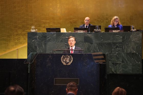황준국 주유엔 한국대사가 20일(현지시간) 미국 뉴욕 유엔본부 총회 회의장에서 북한 인권침해 관련 연설을 하고 있다. 사진 주유엔 한국대표부