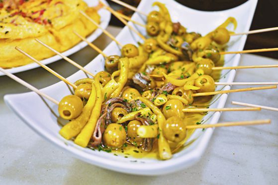 전통 먹거리 핀초스.