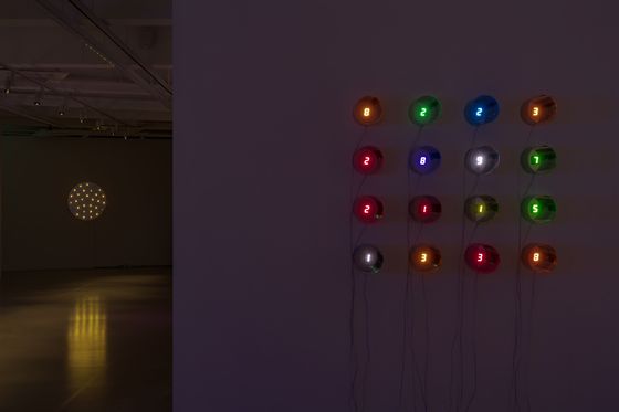 미야지마 타쓰오 개인전 'Folding Cosmos' 현장. [사진 갤러리바톤]