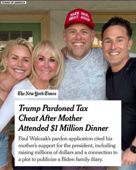 그의 가족은 사면을 축하하는 사진을 올리며 "마가(MAGA, 미국을 다시 위대하게)"라는 해시태그(#)도 달았다. 스레드 캡처