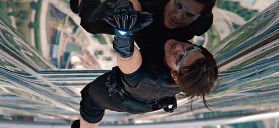 1996년부터 시작된 미션 임파서블 1~6편. 이 시리즈는 30년간 총 8편이 제작됐고 국내 누적 관객수만 3200만 명이 넘는다. [사진 롯데컬처웍스]