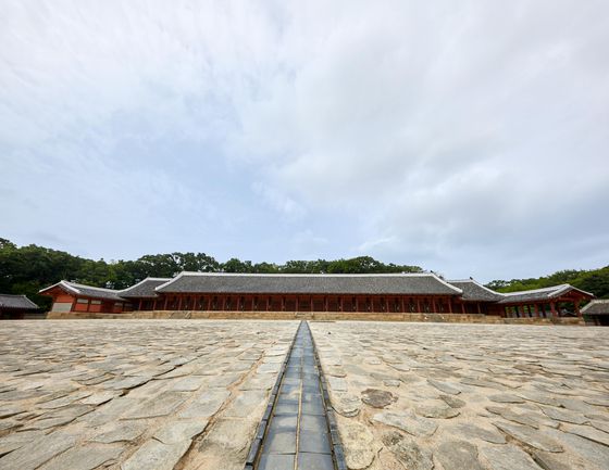 2020년부터 5년간의 대대적인 보수공사를 마치고 공개된 종묘 정전.
