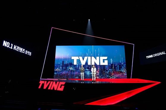 티빙이 오는 7월부터 동일 가구 외 회원과의 계정 공유를 제한하는 정책을 시행한다. 사진 티빙