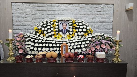 지난 2일 태안화력발전소 정비건물에서 일하다 숨진 고(故) 김충현씨 빈소가 마련된 태안의료원 장례식장. 신진호 기자