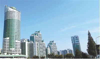 중국 인민일보가 보도한 평양의 여명거리. 고층빌딩이 늘어서 있다. 중국 인민망 캡처