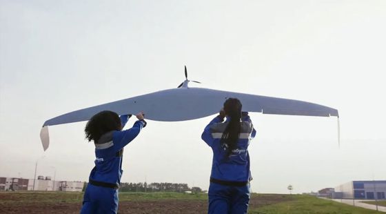 러시아의 한 경제특구에서 공부도 하고 돈도 벌 수 있다며 아프리카 젊은 여성들을 수백명 고용한 뒤 자살 드론 제조를 시키고 있다는 외신 보도가 나왔다. 유튜브