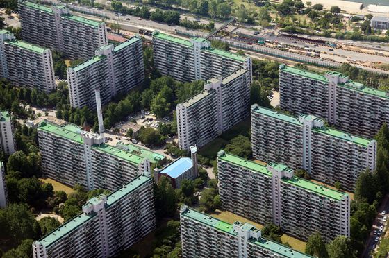 6일 롯데월드타워전망대에서 본 잠실 주공5단지 모습. 뉴스1