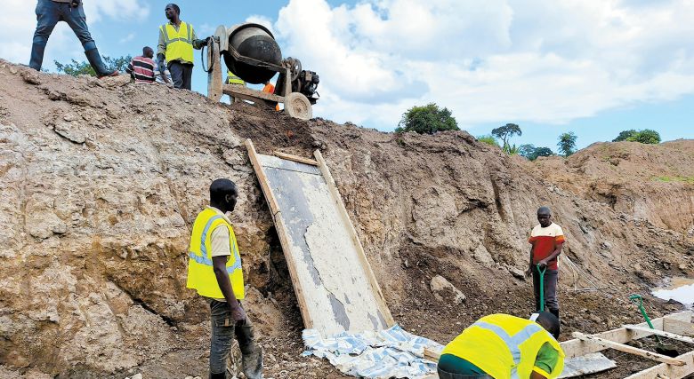 탄자니아 음보지의 이툼피(Itumpi) 지역에서 진행된 관개시설 건설 현장. [사진 굿네이버스]