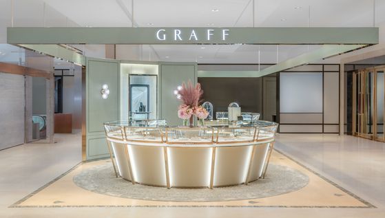 그라프 롯데 본점 매장. 지난 3월 말 새롭게 매장을 오픈했다. 사진 그라프