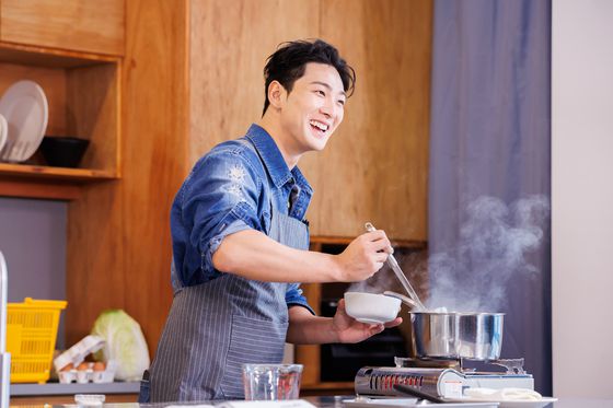 특유의 밝고 건강한 웃음으로 촬영장을 유쾌하게 만든 백호   사진 나승보