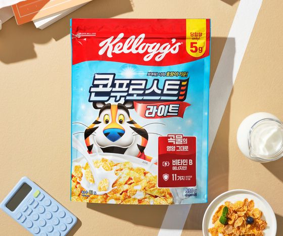 농심켈로그가 당 함량을 낮춘 ‘콘푸로스트 라이트’를 리뉴얼해 선보였다. 사진 농심켈로그