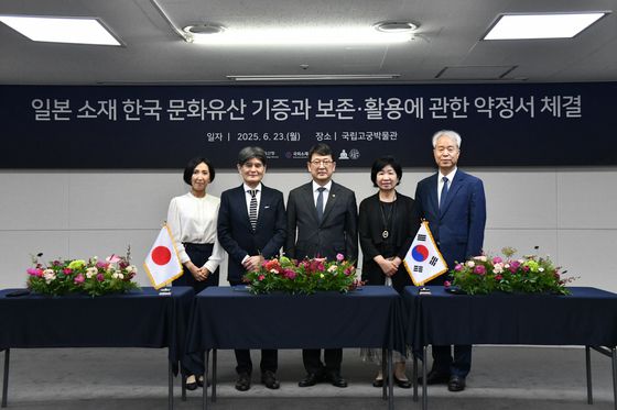 24일 관월당의 국내 귀환과 관련한 언론공개회 후 별도 간담회에서 기자들의 질문에 답하고 있는 사토 다카오(佐藤孝雄·62) 고토쿠인(高德院·고덕원) 주지. 사진 국가유산청