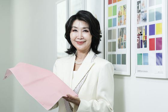 수많은 정치인과 CEO의 패션을 20년 이상 코치한 퍼스널이미지브랜딩랩 & PSPA 박영실 대표. 현재 숙명여자대학교 교육학부·명지대학교 이미지코칭교육 겸임교수로 재직 중이다. 김경록 기자