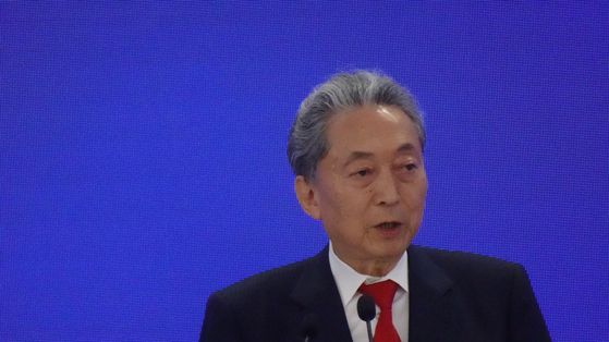 3일 하토야마 유키오 전 일본 총리가 제13회 세계평화포럼 개막식에서 한중일 정상회담의 조속한 개최를 강조했다. 신경진 기자