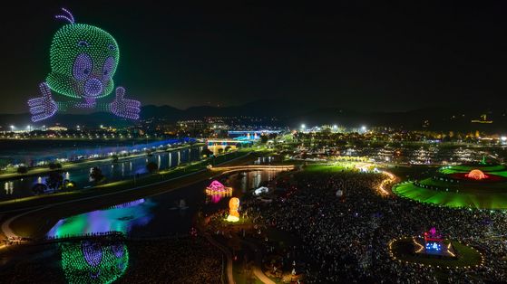 두 차례 국제정원박람회를 치른 후 또 한 번 변신을 시도 중인 전남 순천만국가정원. 사진 순천시