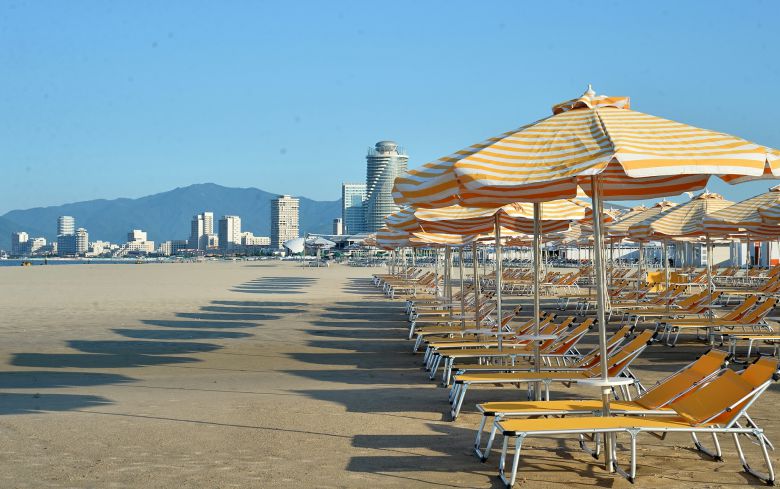 북한 노동당 기관지 노동신문은 지난 4일 “동해의 명승 명사십리에 우리 식의 해안관광도시, 인민의 문화 휴양지가 웅장하고 화려하게 솟아났다”며 연일 원산 갈마해안관광지구를 홍보했다. 노동신문=뉴스1