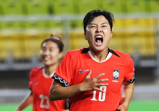 선제골을 터뜨리고 포효하는 지소연. 뉴스1