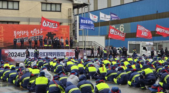 파업하는 HD현대중공업 노조. 사진은 지난해 집회 모습. 연합뉴스