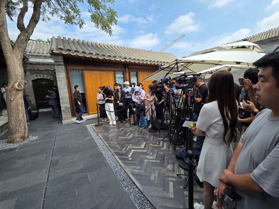 16일 젠슨 황 엔비디아 최고경영자(CEO) 기자회견이 열린 중국 베이징 만다린 오리엔탈 첸먼 호텔 현장에 각국 기자들이 모여있다. 이가람 기자