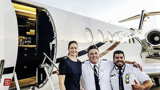 7년간 전용기 승무원으로 일한 경험담을 출간한 다니엘 스타이론. 사진 뉴욕 포스트 홈페이지 캡처