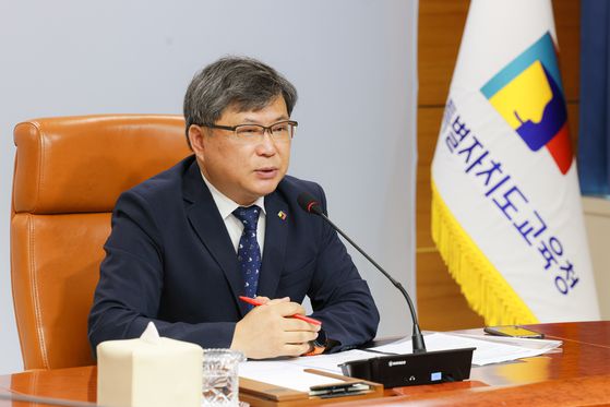 서거석 전 교육감 낙마로 전북교육청을 이끌게 된 유정기 전북교육감 권한대행. 사진 전북교육청