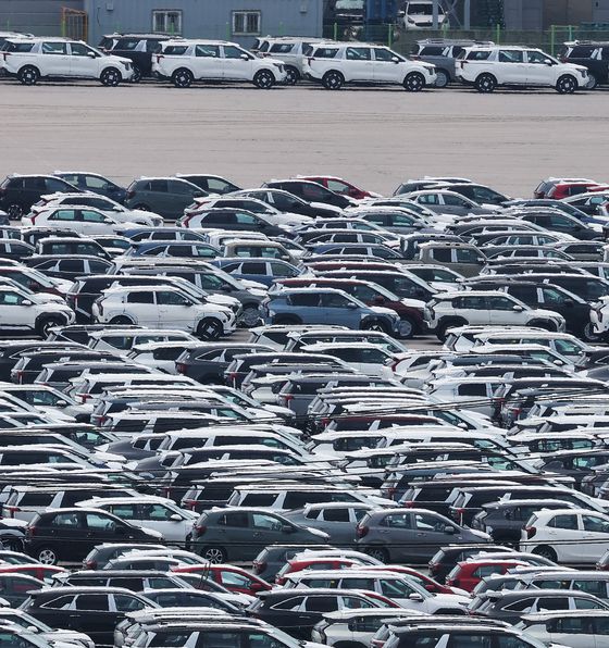 이날 경기도 평택항에 세워져 있는 수출용 자동차. [연합뉴스]