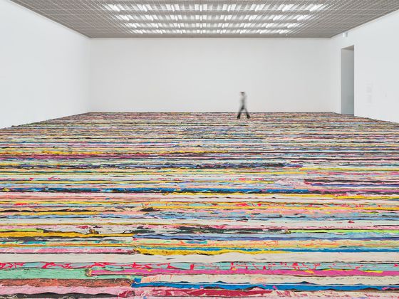 마크 브래드포드, 떠오르다(Float), 2019, 혼합 재료, Courtesy of the artist and Hauser & Wirth. 아모레퍼시픽