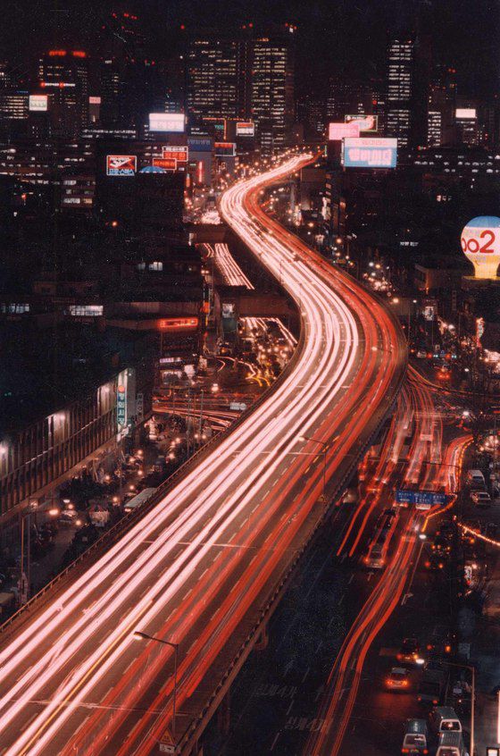 과거 서울 청계고가도로 야경. 중앙포토