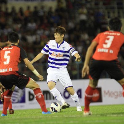 박지성은 퀸스파크레인저스로 이적한 직후 팀의 주장을 맡았다. 사진 QPR 페이스북