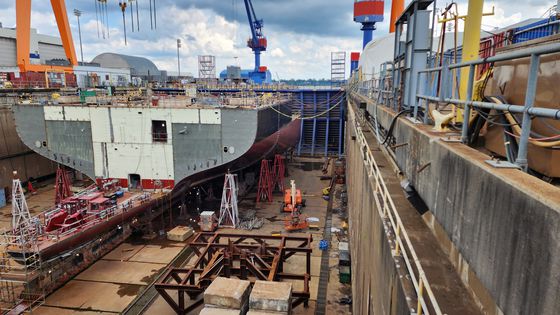 지난 7월16일(현지시간) 미국 펜실베이니아주 필라델피아에 위치한 '한화필리십야드'의 도크에서 미국 정부가 발주한 선박이 한창 건조되고 있다. 필리조선소는 한화그룹이 지난해 12월 인수한 미국 조선사다. 필라델피아=강태화 특파원