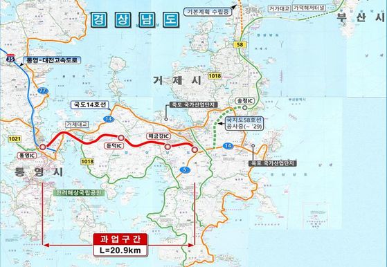 20일 기획재정부 예비타당성조사를 최종 통과한 '거제~통영 고속도로' 위치도. 빨간색 선이 고속도로 구간이다. 자료 경남도
