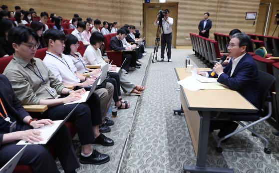 김용범 정책실장이 20일 용산 대통령실에서 기자간담회를 하고 있다. 연합뉴스