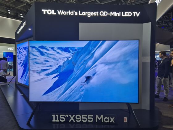 5일(현지시간), 독일 베를린에서 열린 유럽 최대 가전전시회 'IFA 2025'에서 중국 가전기업 드리미가 수영장을 청소할 수 있는 ‘드리미 Z1 프로’를 시연하고 있다. 이우림 기자