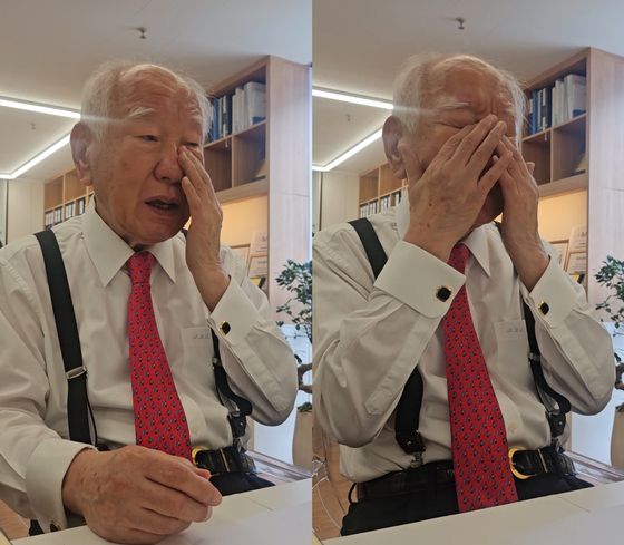 신동식 회장이 서울 종로구 사무실에서 진행된 인터뷰에서 눈물짓고 있는 모습. 정세희 기자