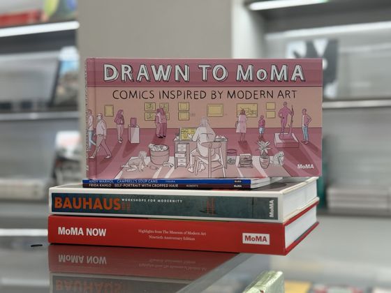 MoMA 출판물 중 세라 스즈키 부관장과 대니얼 페레즈 CFO가 추천한 책들. 사진 현대카드