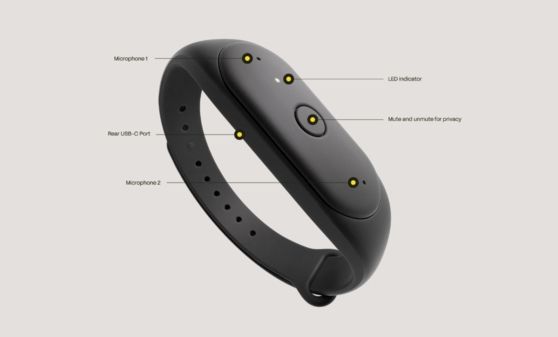 스마트 팔찌 비 파이어니어(Bee Pioneer). 웨어러블 AI 기기 스타트업 비(Bee)가 만든 파이어니어는 음성을 기록하고, 이를 기반으로 할 일 목록, 요약, 개인 인사이트를 제공한다.