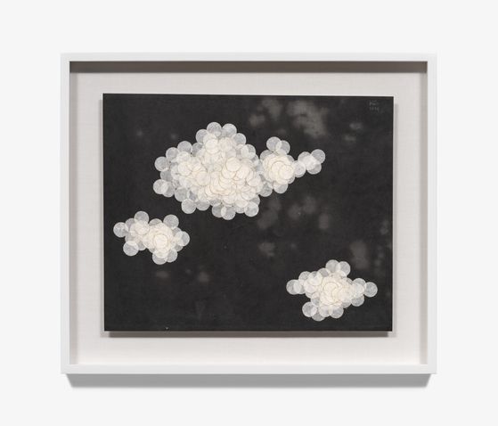 김민정, ‘Clouds’, 한지에 혼합매체, 39.5x48㎝. [사진 갤러리현대]