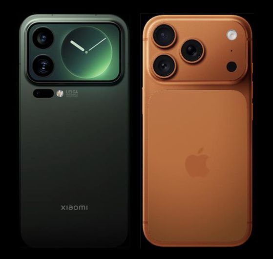 지난 9월 출시된 샤오미와 애플의 플래그십 스마트폰 비교. 샤오미17 프로(왼쪽)와 아이폰17 프로(오른쪽). 각 사 홈페이지 캡처