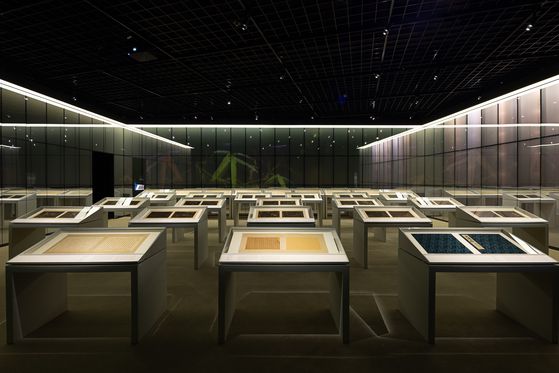 『삼청첩』의 56면이 전시되고 있는 '삼청도도'의 1부 전시장.[사진 대구간송미술관]