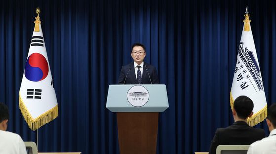 김남준 대변인이 14일 용산 대통령실에서 현안 관련 브리핑을 하고 있다. 대통령실사진기자단