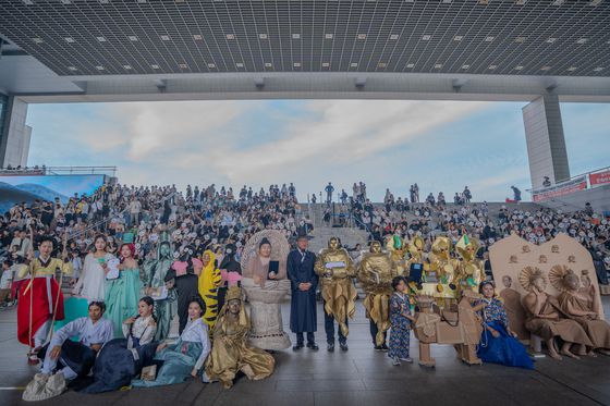지난 9월26일부터 28일까지 열린 '2025 국중박 분장놀이' 단체사진. 사진 국립중앙박물관