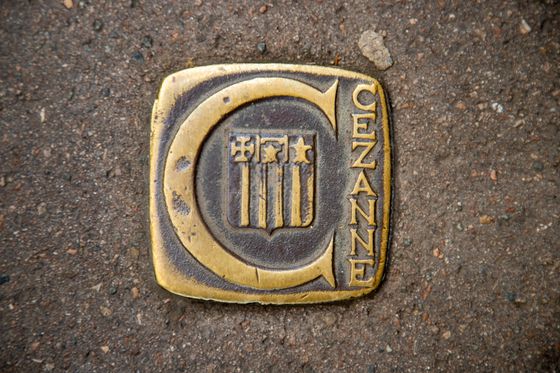 세잔의 길에 있는 표식.
