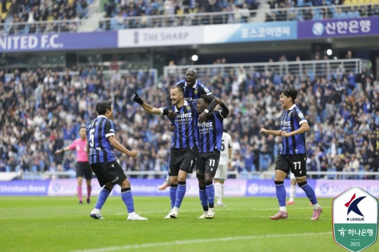 인천 유나이티드가 한 시즌 만에 K리그1으로 승격했다. [사진 한국프로축구연맹]