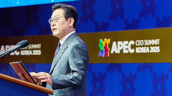 이재명 대통령이 29일 경주 예술의 전당에서 맥 가먼 AWS(아마존 웹 서비스) CEO를 접견하고 있다. 전민규 기자